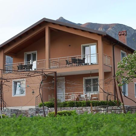 שקודר Koman_Lakeview_Apartments מראה חיצוני תמונה
